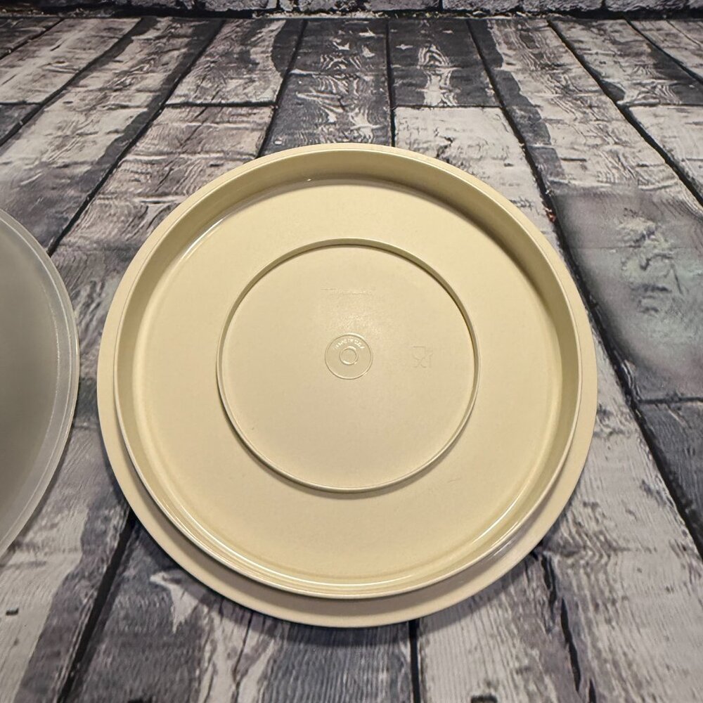Vintage Tupperware Round Cake\Dessert\Snack Carrier Retro Kitchen Storage - Picture 4 of 10